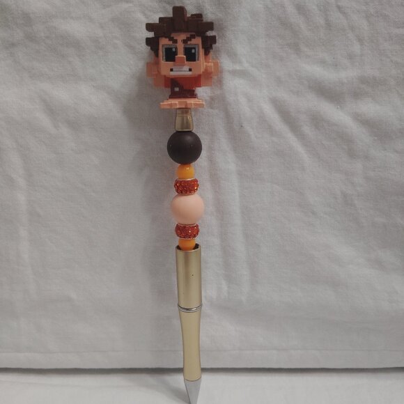 Disney Doorable- 8-Bit Ralph- Handmade Beaded Pen - Picture 1 of 2
